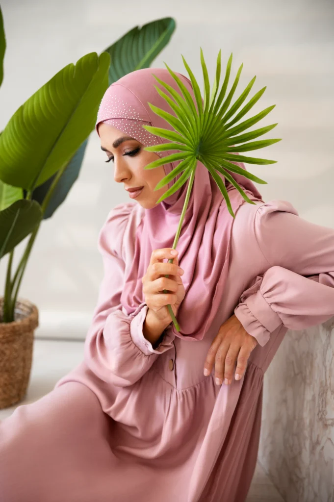 The Modest Beauty, How Modest Women Are Redefining What It Means to Be Fashionable, Modern and Feminine